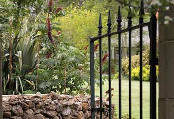 The Benefits Of Installing a Garden Gate | Gate Repair Malibu, CA
